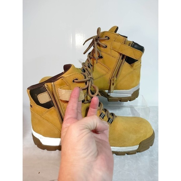 Wolverine Steel Cap safety waterproof tan leather boots Men 11 EW Woman 12.5 - Picture 9 of 13